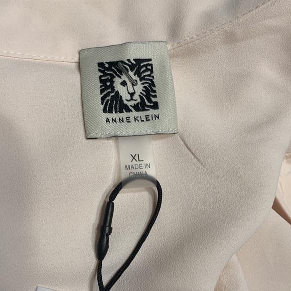 🌹VINTAGE ANNE KLEIN • Women's Sleeveless Dressy Top - Cream - Picture 11 of 11